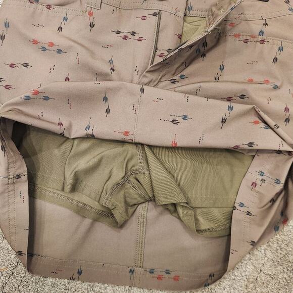 Eddie Bauer Skort Green Arrow Hiking Fishing Camping Glamping Outdoors - Size 4 - Picture 5 of 7